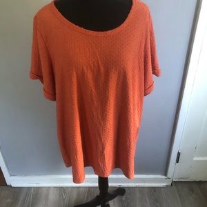 Rose & Olive Woman’s Size 2X Orange Short Sleeve Top With Buttons on the Back